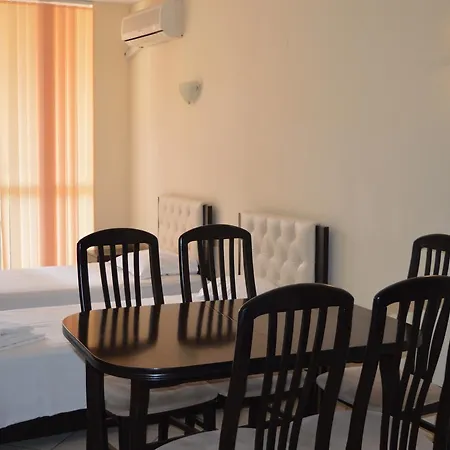 Lägenhetshotell Bratanov Sunset Beach 4 *