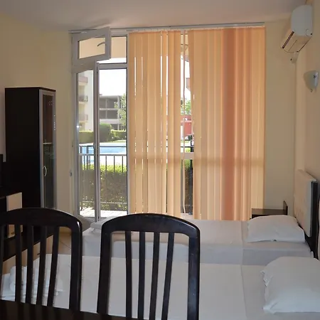 Bratanov Sunset Beach 4 Lägenhetshotell Slăntjev Brjag