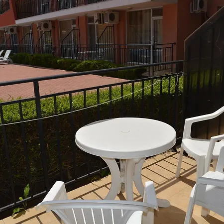 Bratanov Sunset Beach 4 * サニービーチ